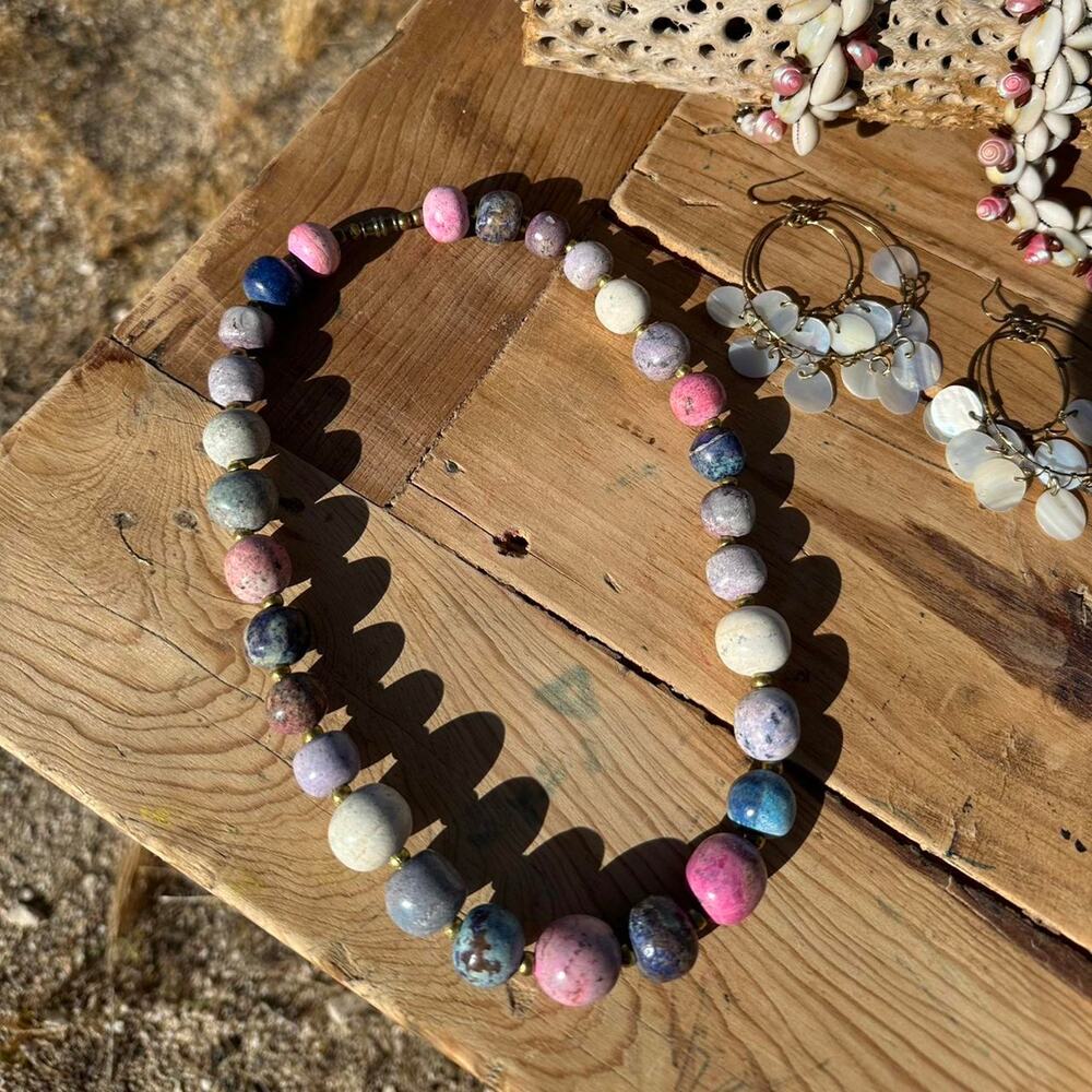 Womens Necklace Multicolored Round Stone Vintage